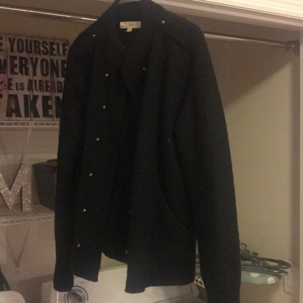 Sweater- button up